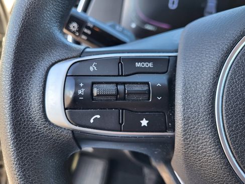 Used 2024 Kia Sportage LX image 25