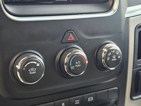 Used 2015 RAM 3500 SLT image 27