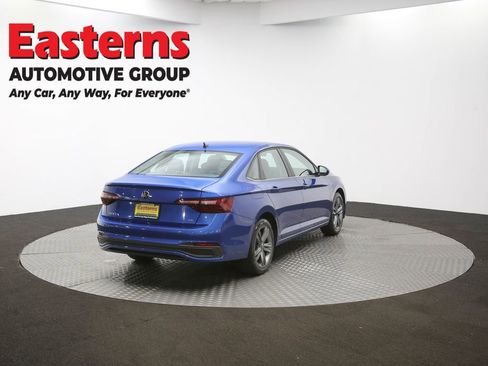 Used 2024 Volkswagen Jetta SE image 37