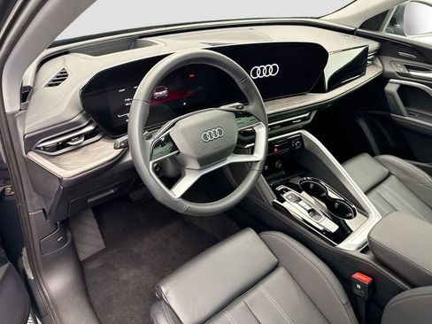Used 2025 Audi Q5 Premium Plus w/ Premium Plus AWD/4WD image 9