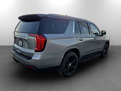 Used 2024 GMC Yukon SLE AWD/4WD image 6