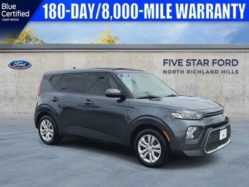 Used 2020 Kia Soul LX FWD image 2