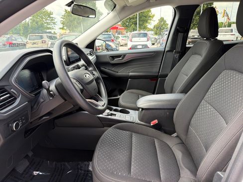 Used 2025 Ford Escape Active AWD/4WD image 12