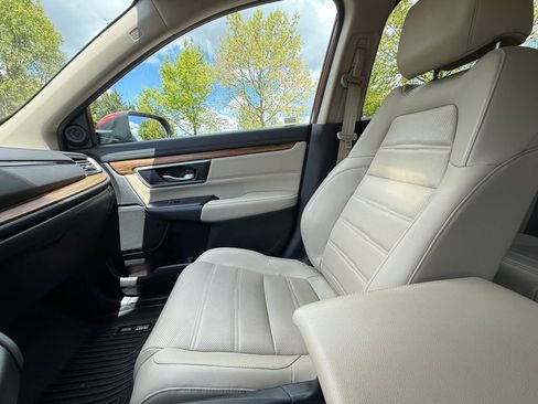 Used 2018 Honda CR-V Touring image 13