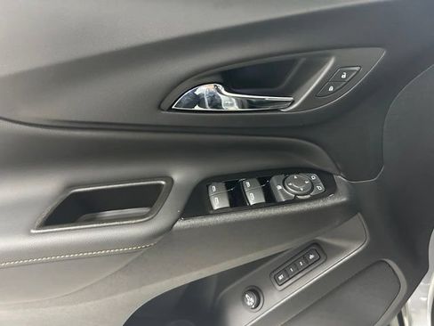 Certified 2023 Chevrolet Equinox Premier FWD image 17