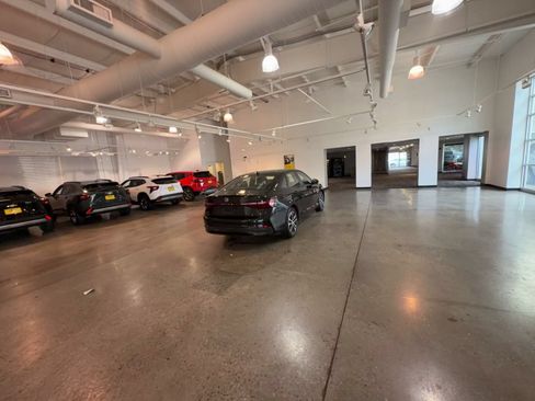 Used 2025 Volkswagen Jetta Sport FWD image 14