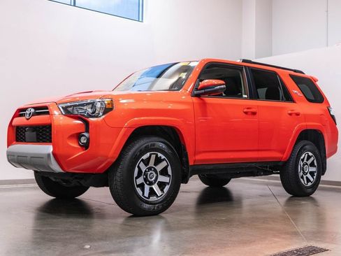 Certified 2024 Toyota 4Runner TRD Off-Road Premium w/ Off Road Premium Plus Package AWD/4WD image 3