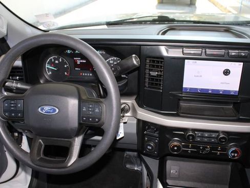 Used 2024 Ford F350 XLT w/ FX4 Off-Road Package image 24