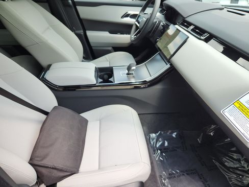 Used 2026 Land Rover Range Rover Velar S image 3