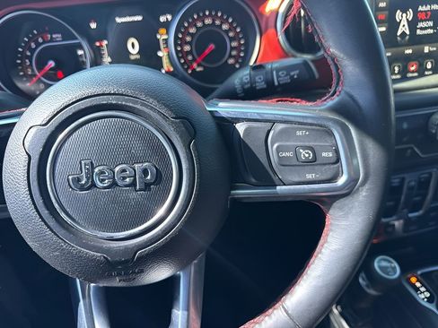 Used 2018 Jeep Wrangler Unlimited Rubicon image 13