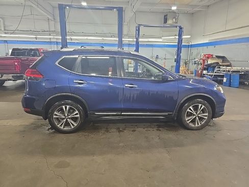 Used 2017 Nissan Rogue SL w/ SL Premium Package image 12