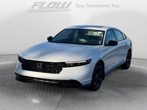 New 2025 Honda Accord SE image 3
