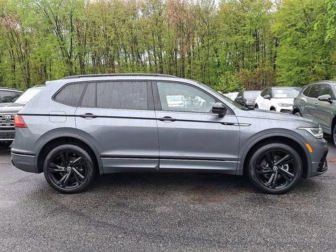Certified 2023 Volkswagen Tiguan SE R-Line AWD/4WD image 12