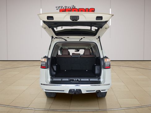 Used 2022 Toyota 4Runner Limited AWD/4WD image 9