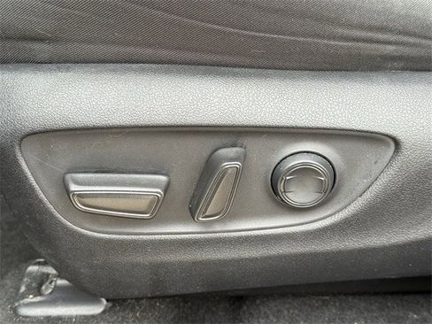 Used 2024 Toyota RAV4 XLE image 27