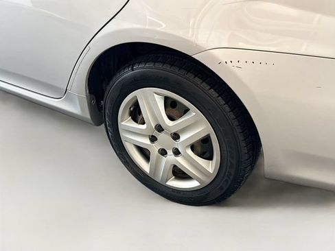 Used 2012 Toyota Corolla LE FWD image 27