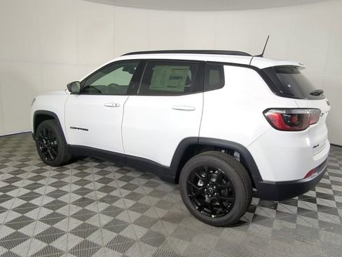 New 2026 Jeep Compass Latitude image 7