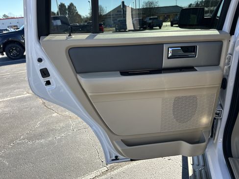 Used 2011 Ford Expedition XLT w/ 202A Rapid Spec Order Code image 22