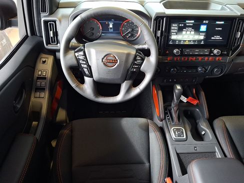 New 2026 Nissan Frontier PRO-4X w/ Pro-4x Convenience Package AWD/4WD image 8