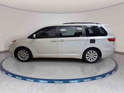 Used 2015 Toyota Sienna Limited Premium FWD image 9