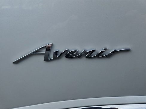 Used 2023 Buick Envision Avenir image 33