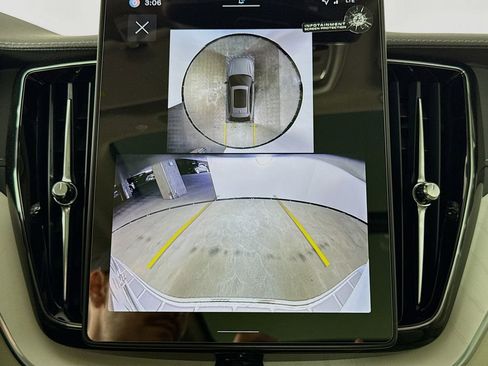 New 2026 Volvo XC60 T8 Ultra w/ Protection Package Premier image 14