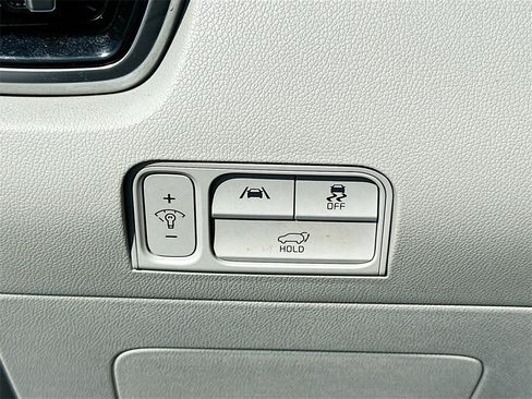 Certified 2023 Kia Sorento SX image 10