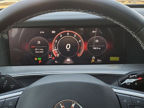 New 2026 Volkswagen Tiguan SE FWD image 25