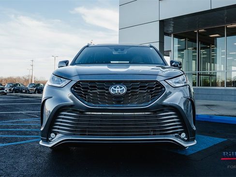 Used 2022 Toyota Highlander XSE image 7