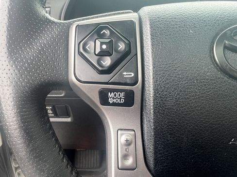 Used 2018 Toyota 4Runner Limited AWD/4WD image 14