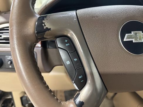 Used 2009 Chevrolet Tahoe LTZ AWD/4WD image 12