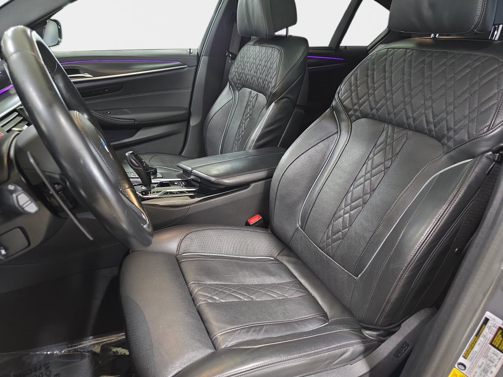 Used 2021 BMW M550i xDrive w/ Dynamic Handling Package AWD/4WD image 17