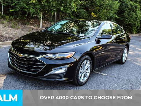 Used 2025 Chevrolet Malibu LT FWD image 2