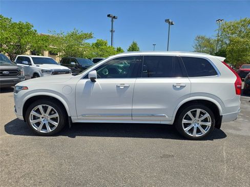 Used 2019 Volvo XC90 T8 Inscription w/ Advanced Package AWD/4WD image 24