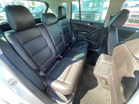 Used 2013 Volkswagen Tiguan SE image 28