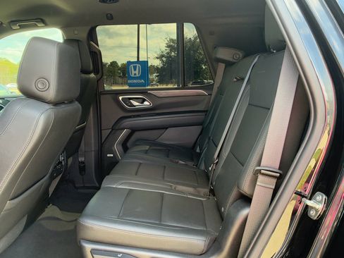 Used 2021 Chevrolet Tahoe Z71 w/ Z71 Off-Road Package image 24