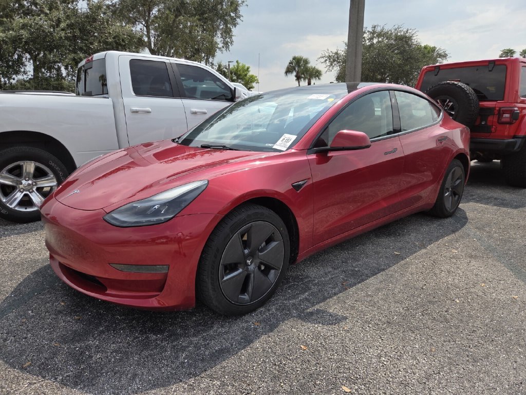 Used 2023 Tesla Model 3 Standard Range RWD image 3
