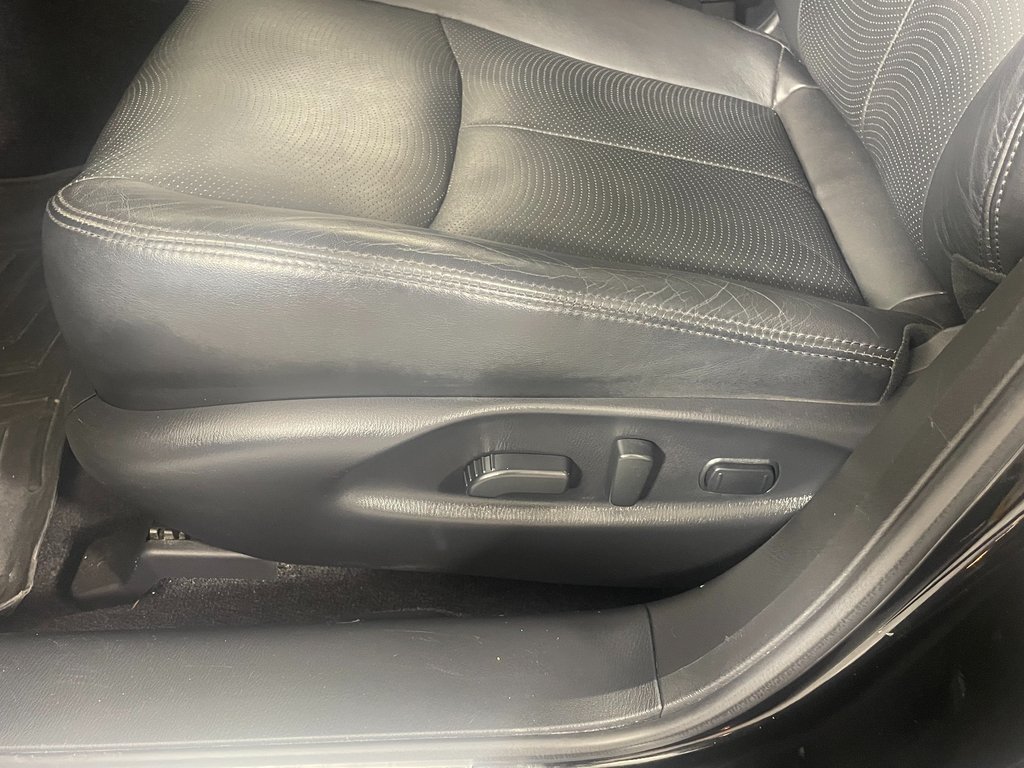 Used 2017 INFINITI Q70 L 3.7 AWD/4WD image 24