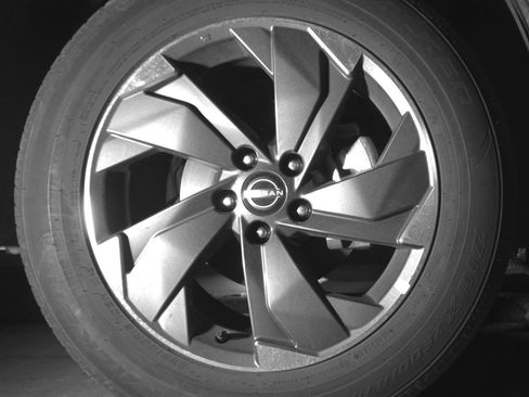 Used 2025 Nissan Rogue SV FWD image 13