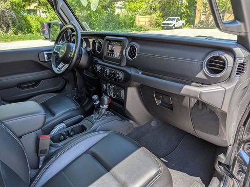 Certified 2021 Jeep Wrangler Unlimited Sahara w/ Cold Weather Group AWD/4WD image 23
