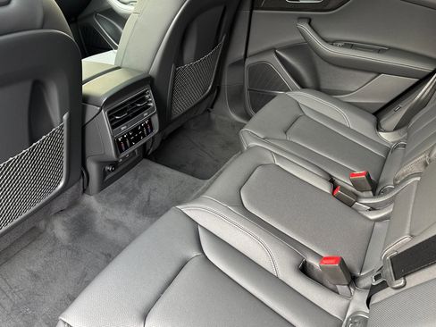 New 2026 Audi Q8 Premium Plus image 9