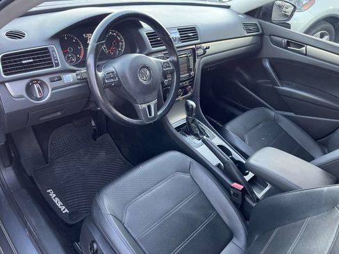 Used 2015 Volkswagen Passat TDI SE image 9