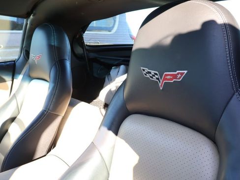 Used 2007 Chevrolet Corvette Coupe w/ Preferred Equipment Group image 13
