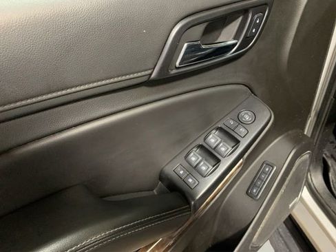 Used 2020 Chevrolet Suburban LT AWD/4WD image 26