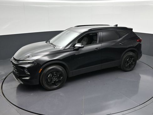 Used 2024 Chevrolet Blazer LT w/ Midnight/Sport Edition FWD image 22