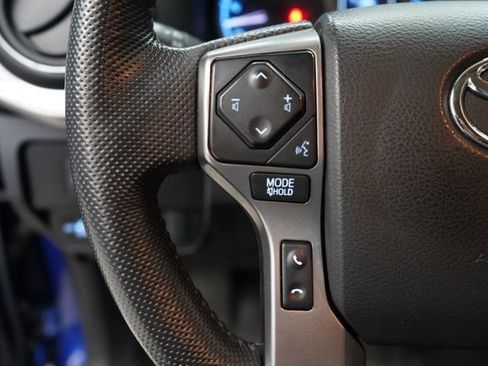 Used 2022 Toyota Tacoma SR5 AWD/4WD image 17