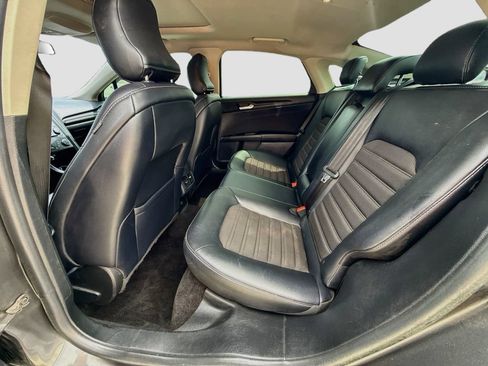 Used 2018 Ford Fusion SE w/ Equipment Group 601A FWD image 26