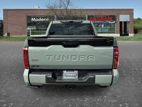 Used 2025 Toyota Tundra Platinum AWD/4WD image 3
