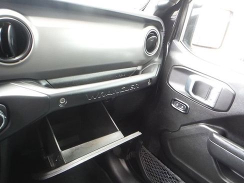 Certified 2022 Jeep Wrangler Unlimited Sport AWD/4WD image 28