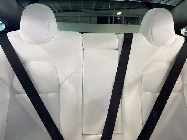 Used 2023 Tesla Model 3 Standard Range RWD image 12